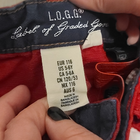 H&M red twill pants family look - Picture 3 of 6